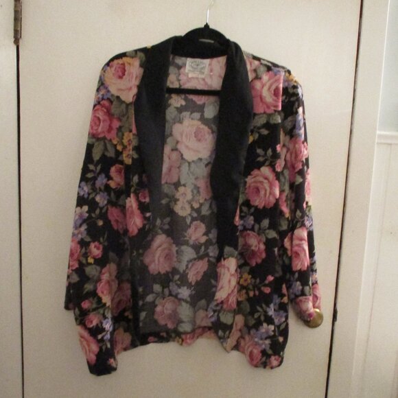 1980's vintage floral blazer, black with pink roses Size 8 - Picture 1 of 8